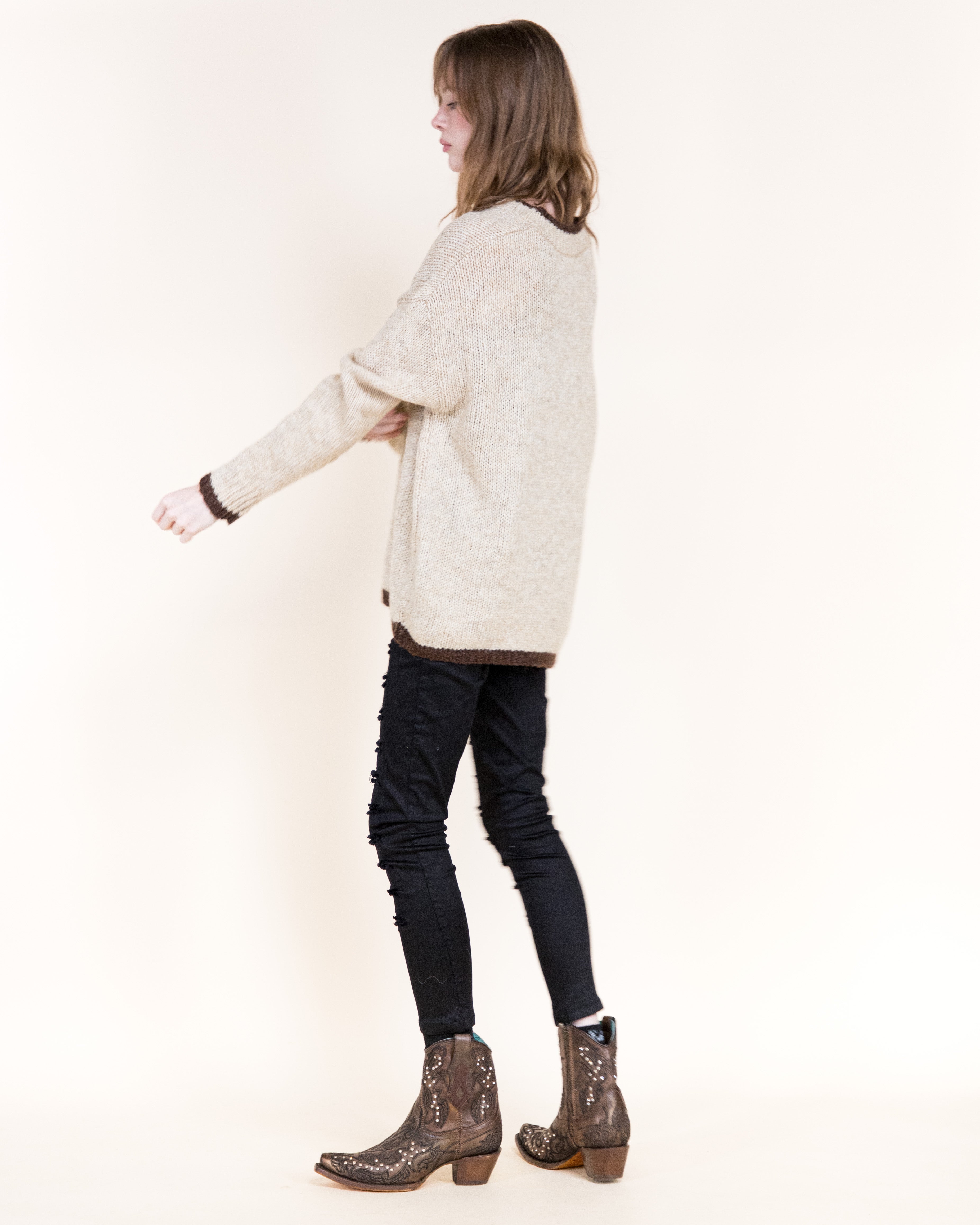 Contrast Hem V-Neck Wool Blend Weekend Sweater-WHITE (S/M, L/XL) (Pack of 6)