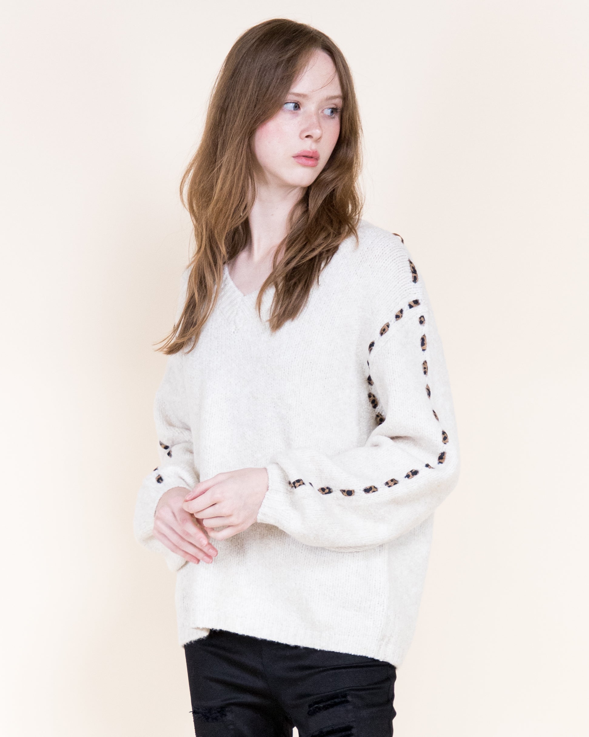 Deep V-Neck Leopard Stitch Weekend Sweater-BEIGE (S/M, L/XL) (Pack of 6)