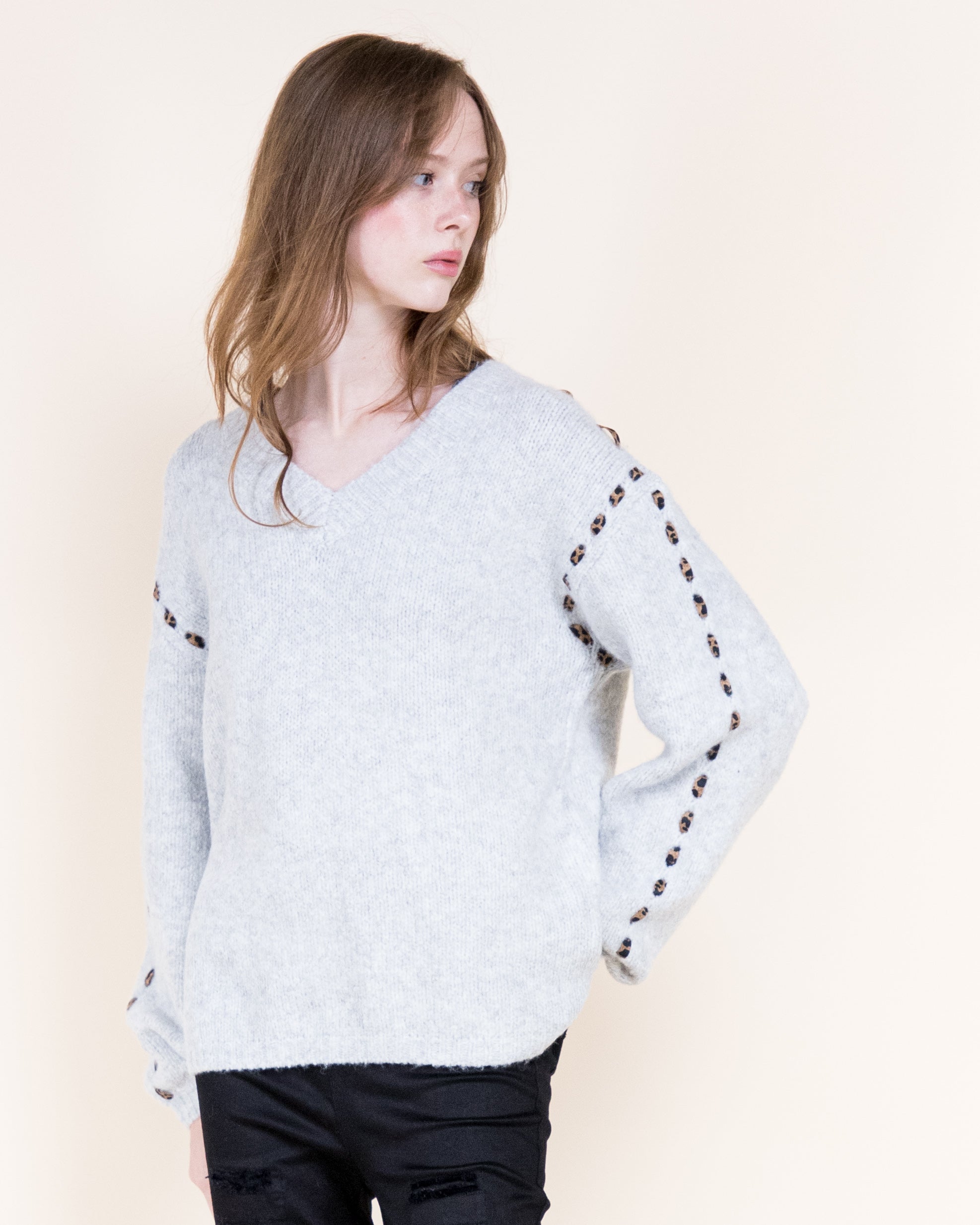 Deep V-Neck Leopard Stitch Weekend Sweater-BEIGE (S/M, L/XL) (Pack of 6)