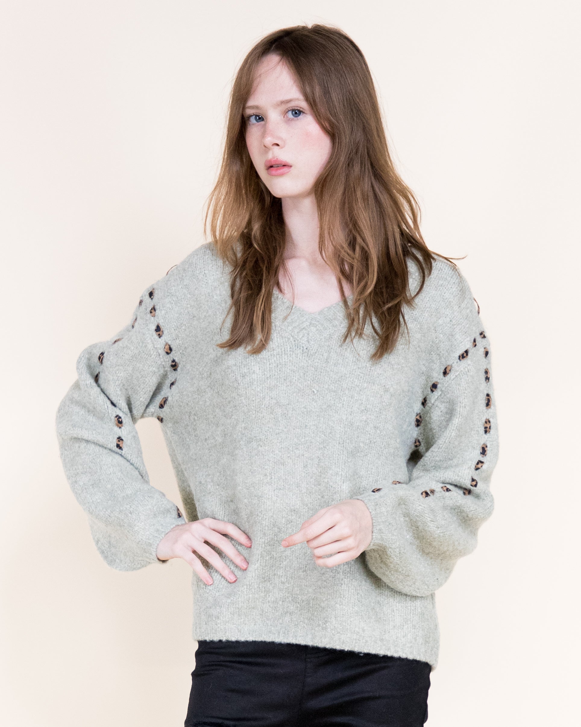 Deep V-Neck Leopard Stitch Weekend Sweater-BEIGE (S/M, L/XL) (Pack of 6)