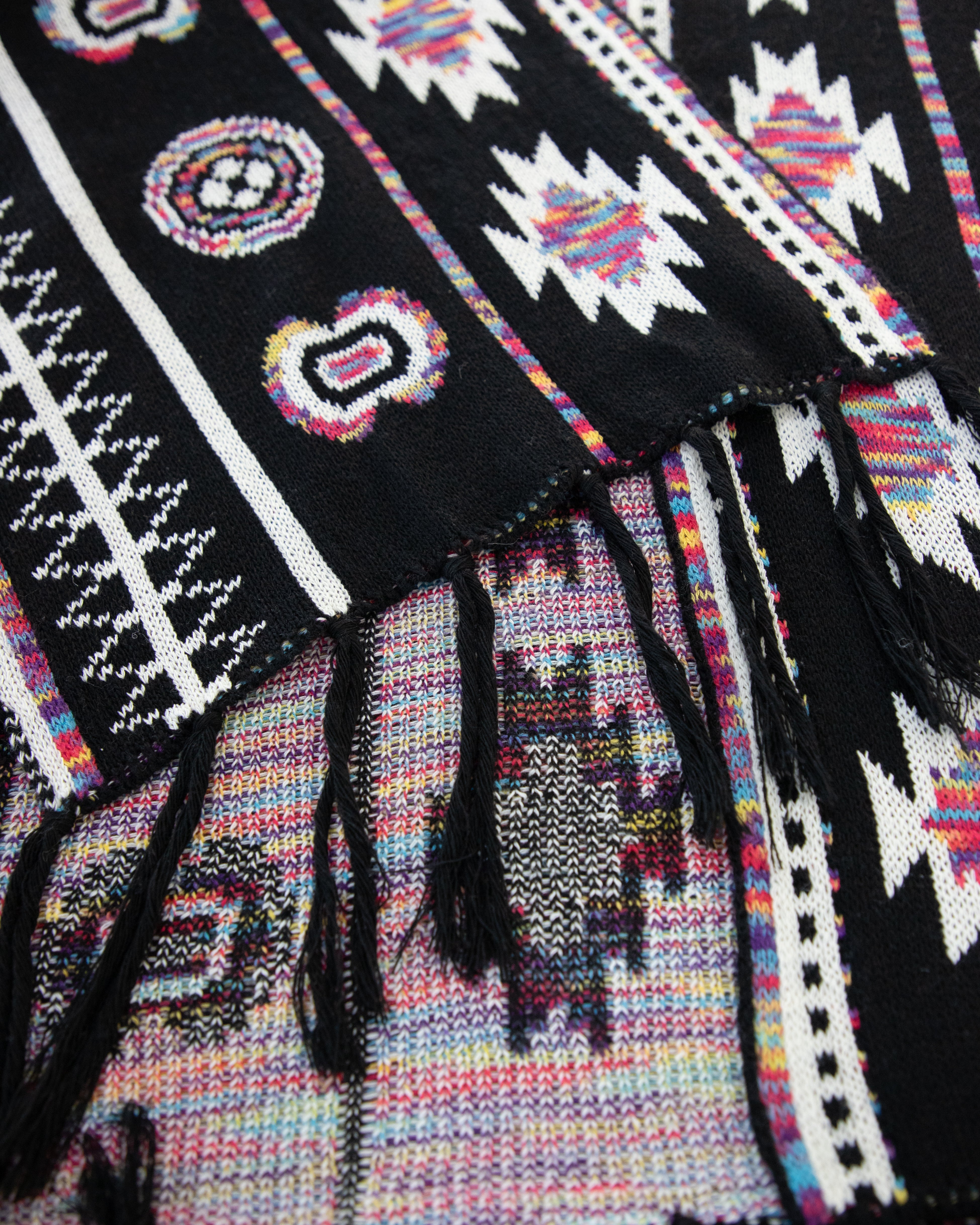 Half Sleeve Aztec Pattern Wrap w/ Fringe - BLACK (OS) (Pack of 6)
