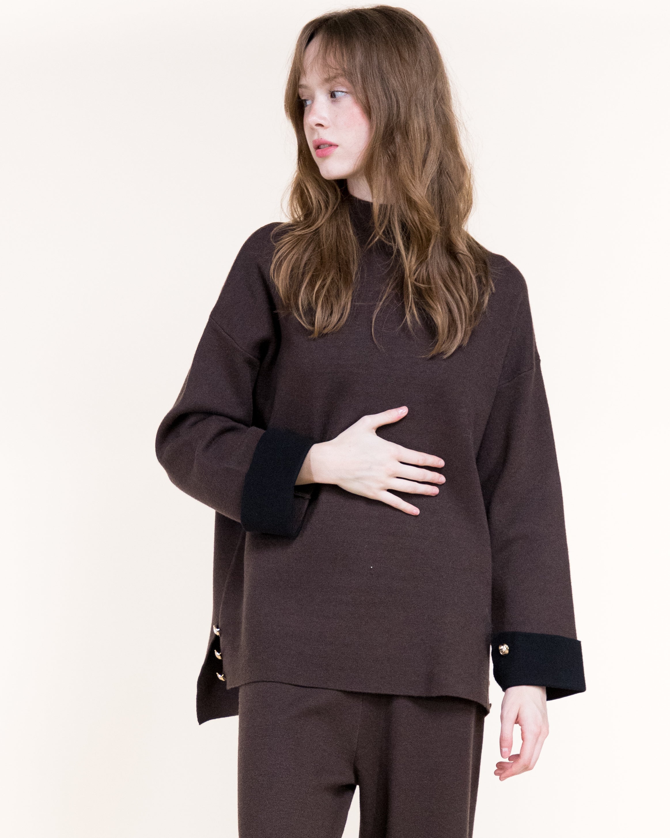 Atelier Button Detail Contrast Cuff Lounge Pullover Sweater- BROWN (S/M, L/XL) (Pack of 6)