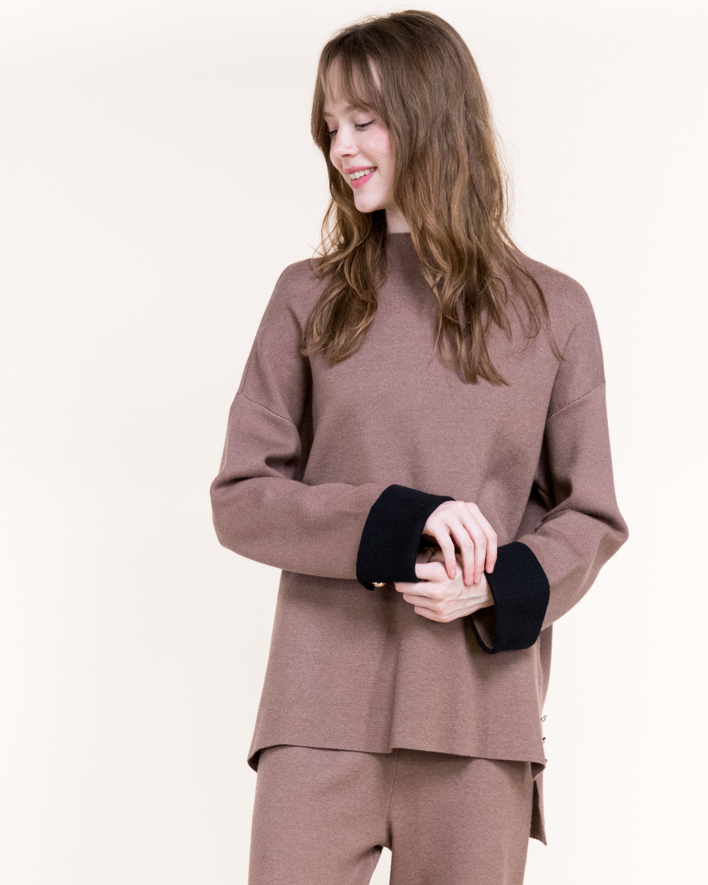 Atelier Button Detail Contrast Cuff Lounge Pullover Sweater- BROWN (S/M, L/XL) (Pack of 6)