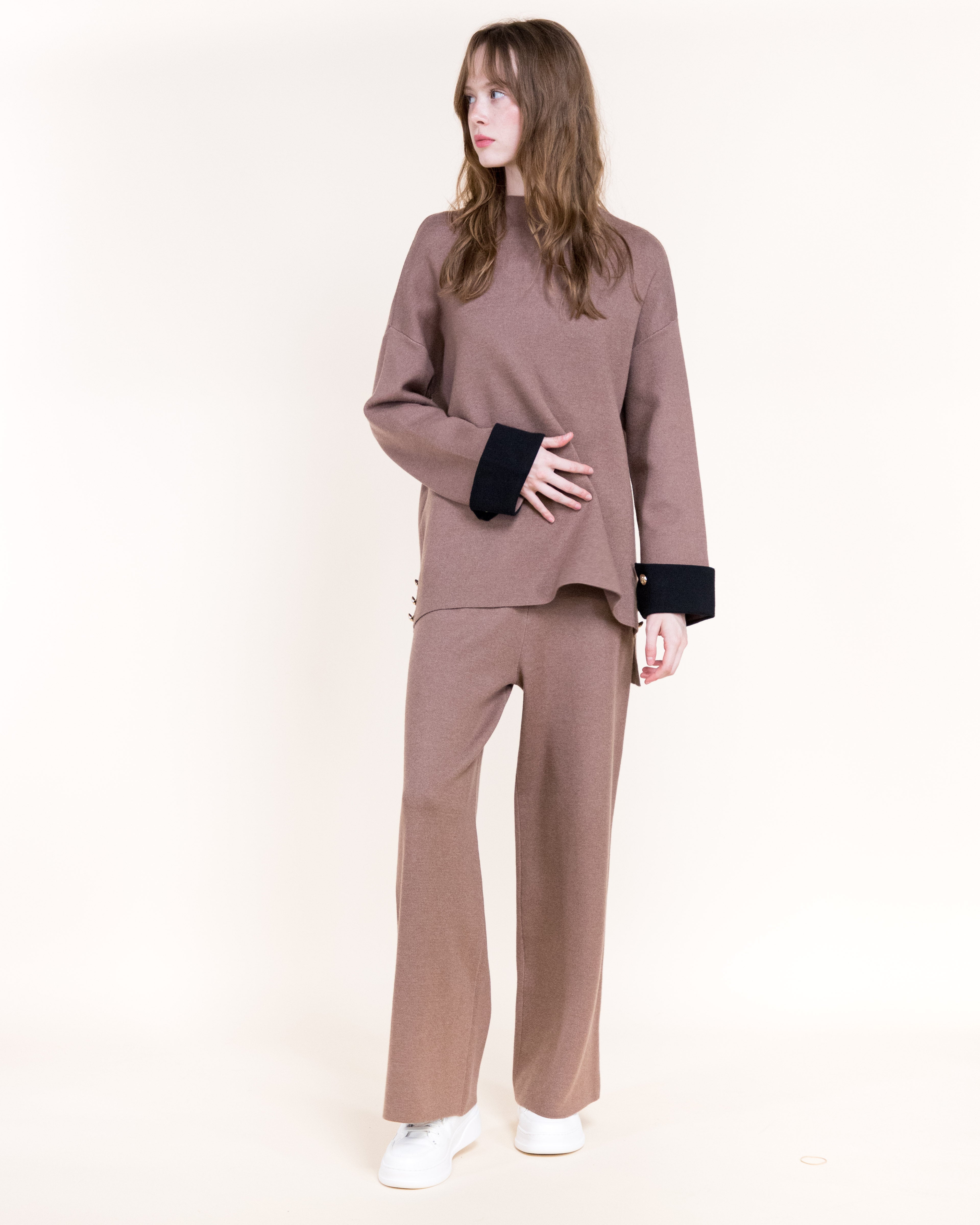 Atelier Button Detail Contrast Cuff Lounge Pullover Sweater- BROWN (S/M, L/XL) (Pack of 6)