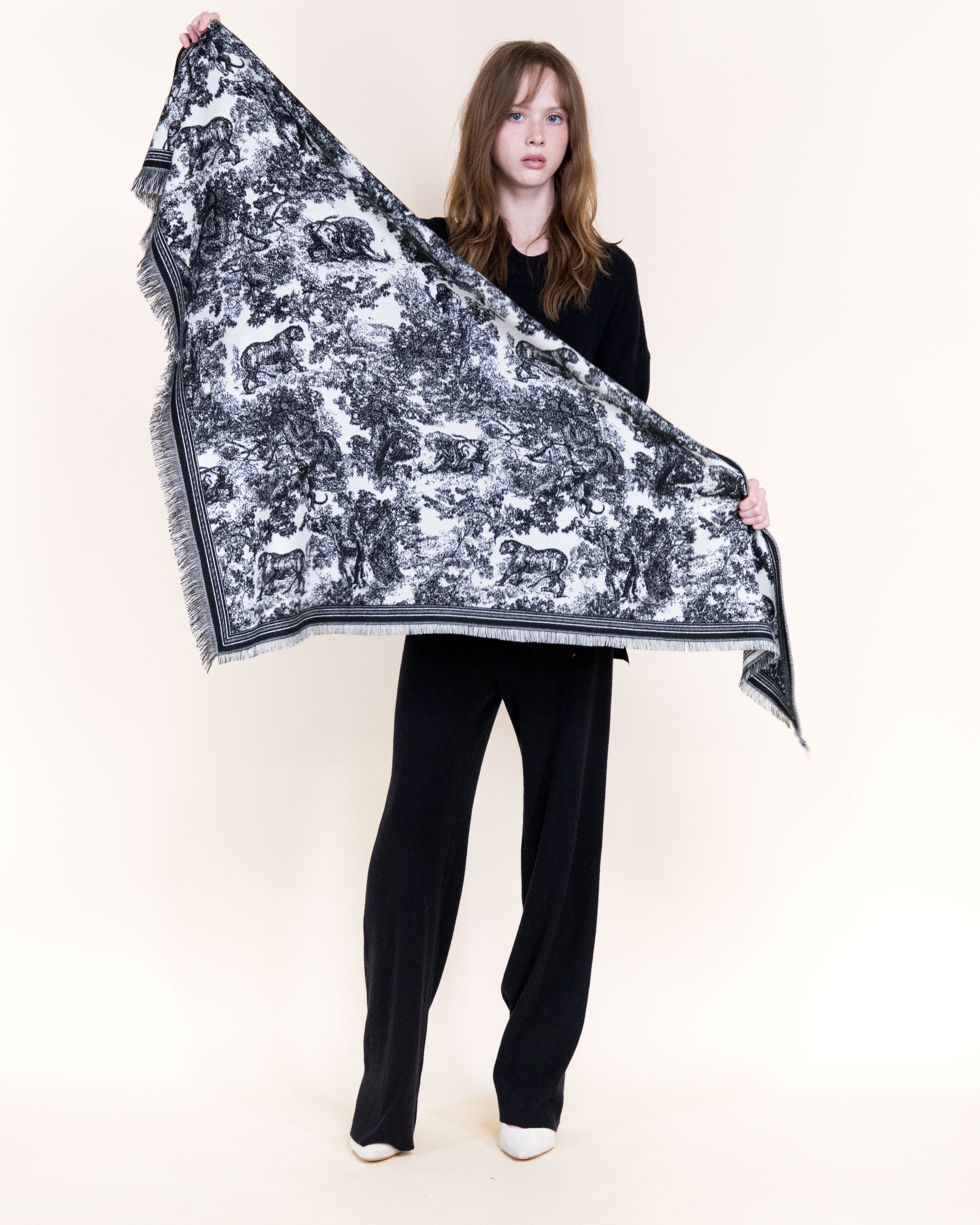 Countryside Tapestry Trangular scarf - OLIVE (Pack of 6)