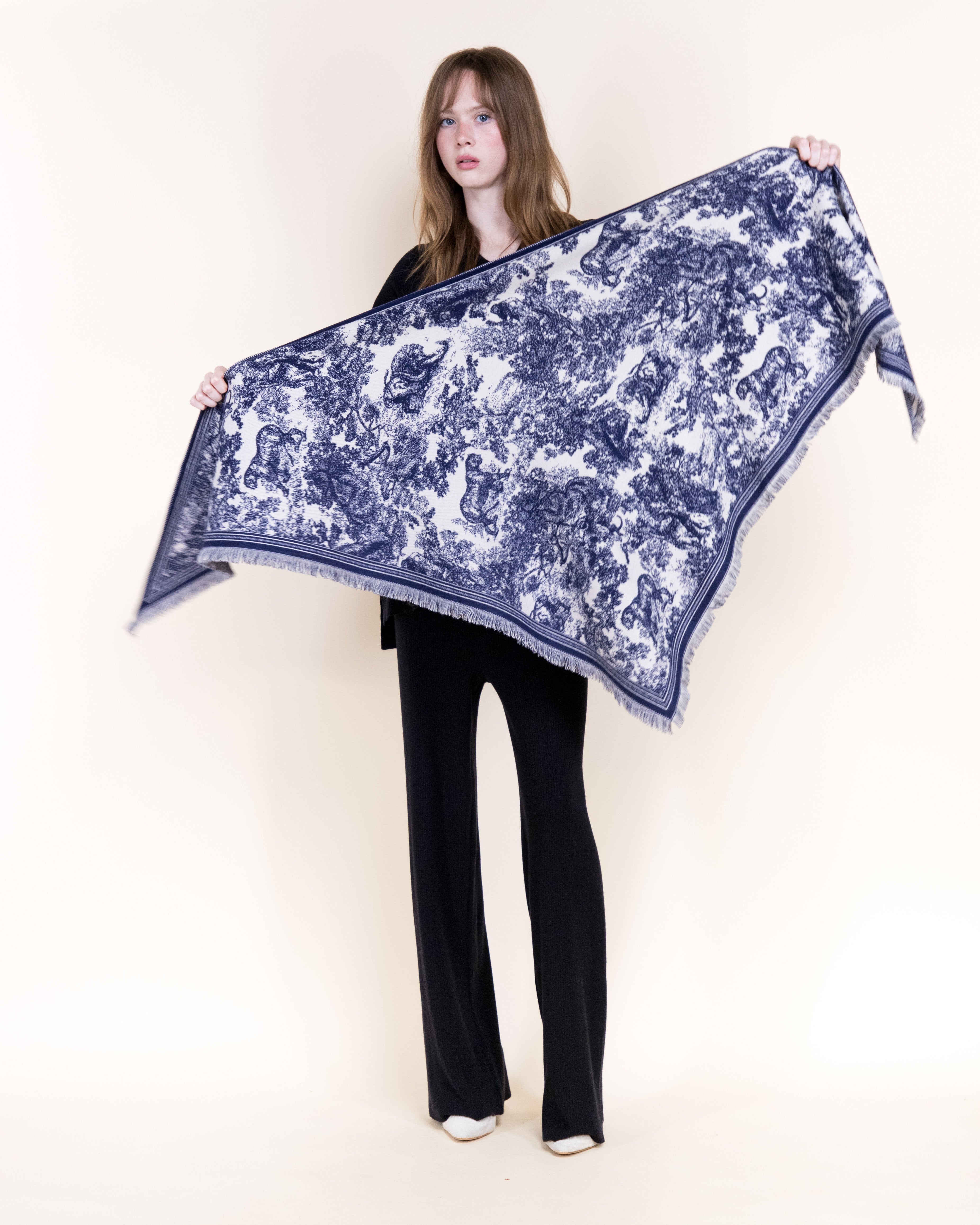 Countryside Tapestry Trangular scarf - OLIVE (Pack of 6)
