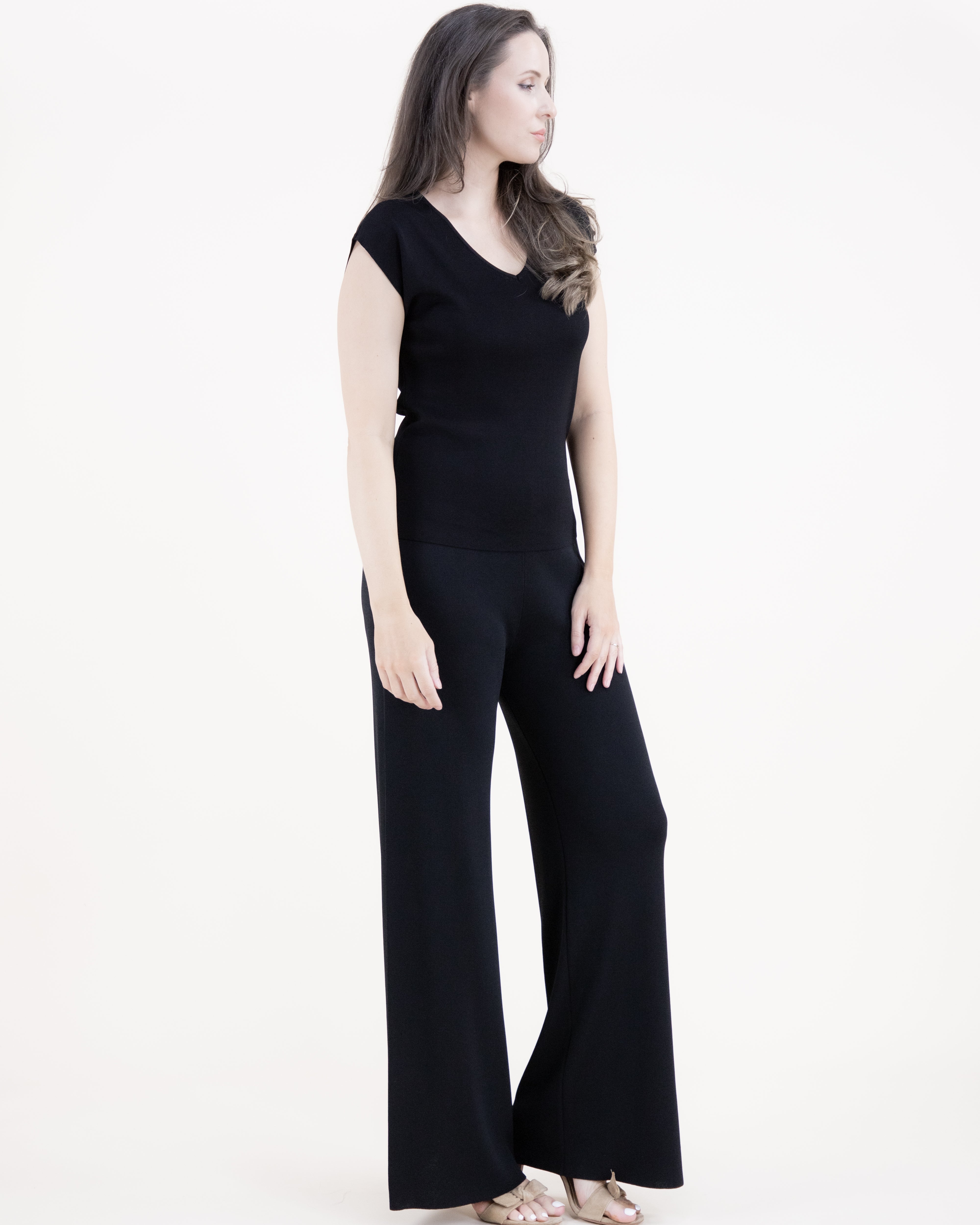 Neutral V-Neck Drop Shoulder Sleeveless Thin Knit Top - BLACK (S/M, L/XL) (Pack of 6)