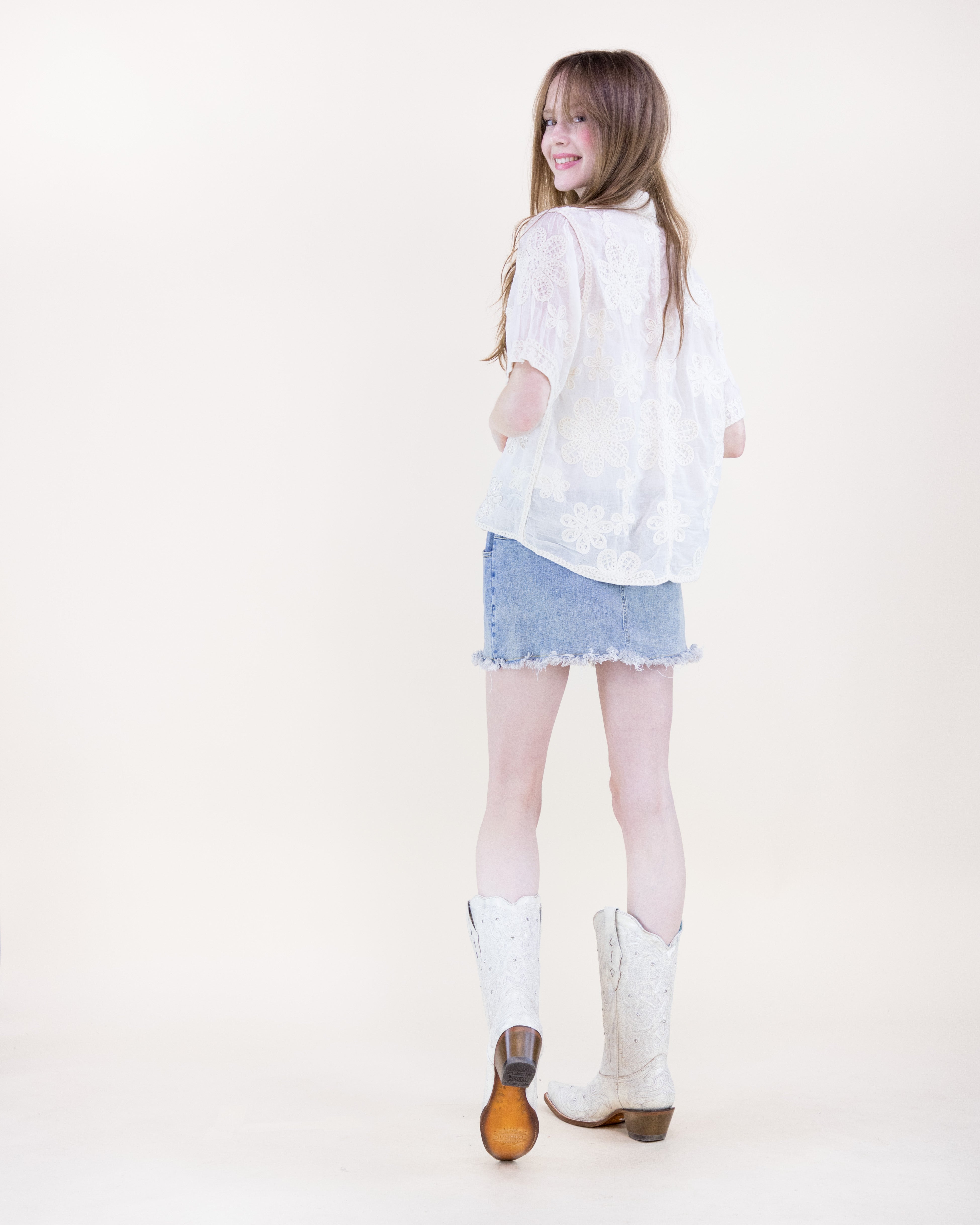 Garden Party Bead Embroidered Short Sleeve Shirt - WHITE (S/M, L/XL) (Pack of 6)